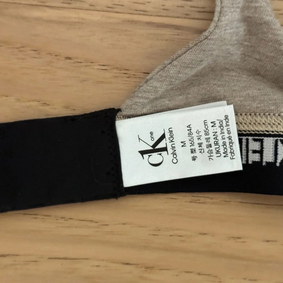 Calvin Klein bundle of Two New animal print bralettes size M - Picture 12 of 13